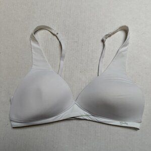 Kindly Yours Lightly Padded Bra Women’s Medium White Lightweight Wireless